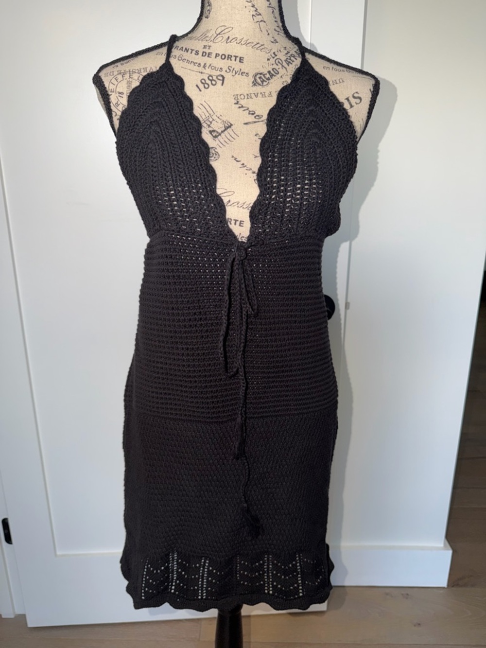 OLIVACEOUS Black Halter Crochet Beach Dress size large new with tags